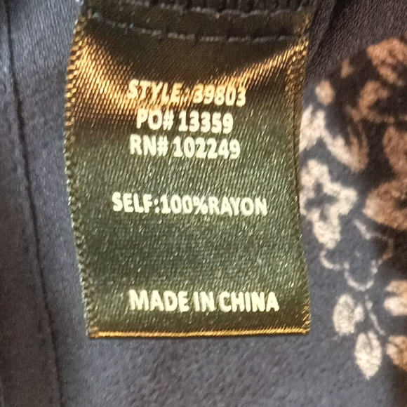 NWOT Skies Are Blue Navy Blouse with Faint Pink Floral, Large, Flaired Sleeve - Picture 5 of 8